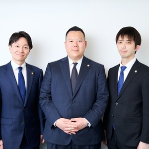 弁護士法人 葛飾総合法律事務所 代表角 学（すみ まなぶ）、高木大門（たかぎ だいもん）、岡部頌平（おかべ しょうへい）