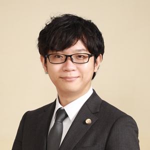 プルメリア国際法律事務所 代表浅野 凜太郎(あさの りんたろう)